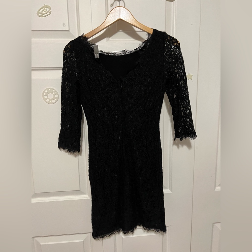 Aritzia Babaton Black Textured Lace Top